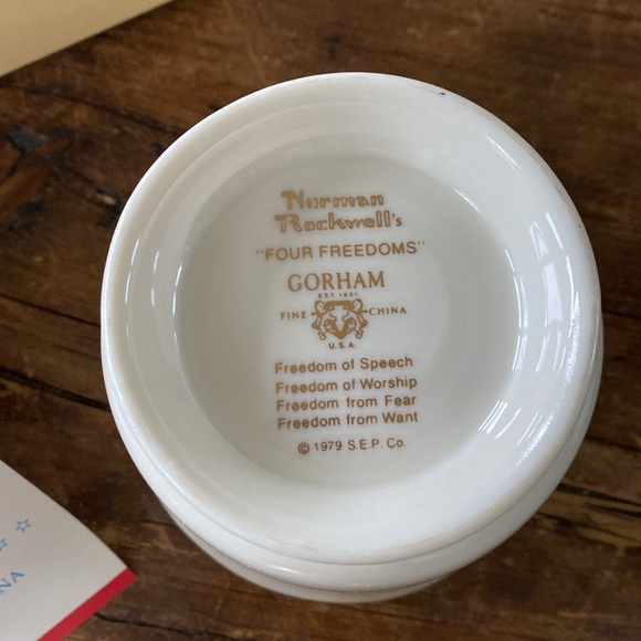 Gorham Norman Rockwell’s “Four Freedoms” Cachepot Bowl and Lid - Picture 9 of 11